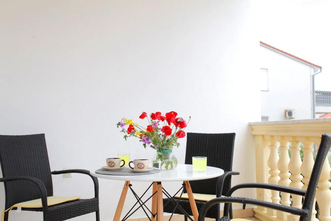 Apartment Maria Medulin