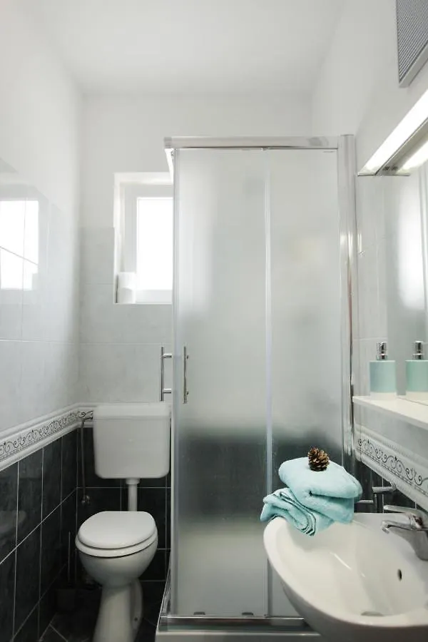 Apartment Maria Medulin 0*,