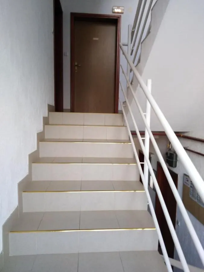 Apartment Maria ميدولين